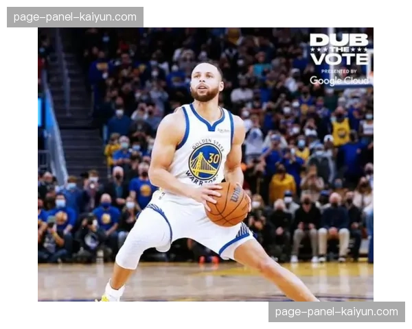 特写：库里超远三分绝平后冷静指向手腕，客场陷入寂静